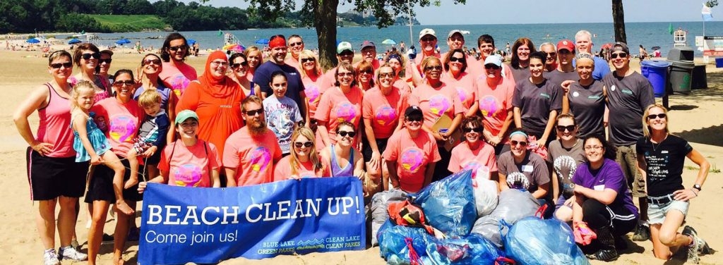 volunteer beach cleanup