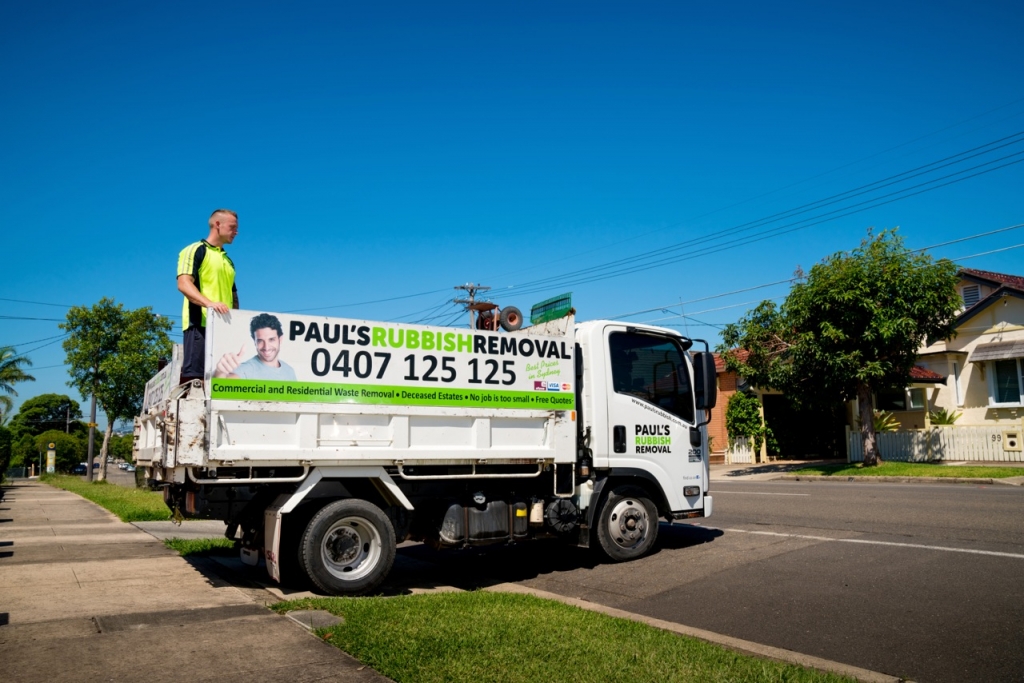 Public housing rubbish removal Rubbish Removal Sydney Truck